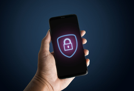 Medidas simples podem ajudar a proteger os dados no celular em caso de furto ou roubo (Imagem: dednuel images | Shutterstock)