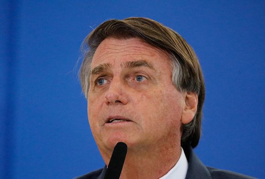 Bolsonaro é levado ao hospital após 'desconforto', diz ministro