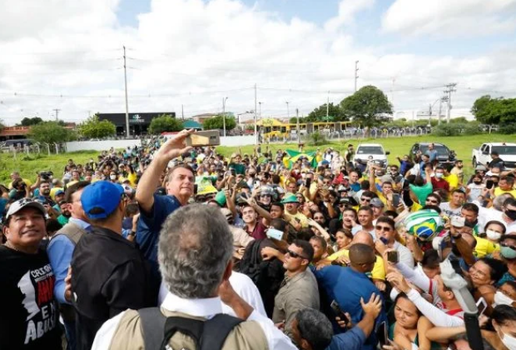 Bolsonaro participa de “jegueata” com ministros no Rio Grande do Norte