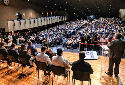 João Azevêdo presta conta de ações do governo e anuncia novos investimentos para 2022