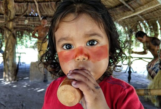Criança indígena da Aldeia Laranjeiras, na Baía da Traição, Litoral Norte paraibano.