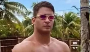 Homem que deu 61 socos em namorada diz que foi agredido em cela