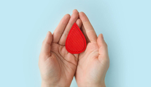 Doar sangue é um ato solidário e ajuda a salvar vidas (Imagem: Vita_Dor | Shutterstock)