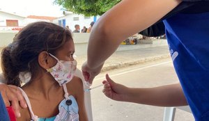 Mais de 200 crianças são vacinadas contra Covid-19 em Lucena, na PB
