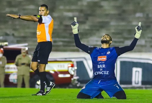 Mauro Iguatu marcou dois gols durante a passagem pela Raposa