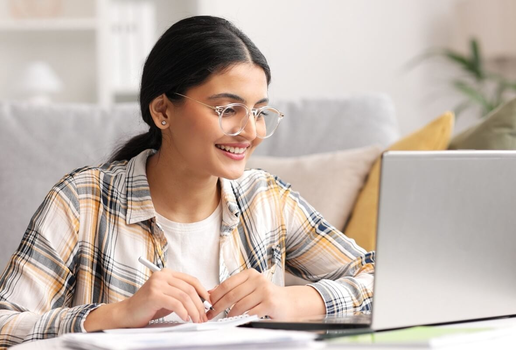 Uma preparação de qualidade é a chave para conquistar um bom desempenho no vestibular (Imagem: YURII MASLAK | Shutterstock)