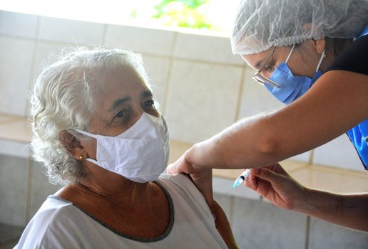 Profissionais de saúde alertam para importância de segunda aplicação