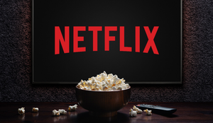 O catálogo da Netflix em setembro chega renovado, trazendo séries e filmes que transitam entre diferentes gêneros (Imagem: Hamara | Shutterstock)
