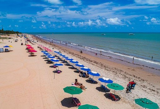 Praias de cinco municípios estão poluídas