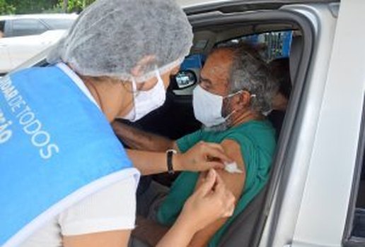 Prefeitura de Joao Pessoa imuniza mais de 2 mil idosos acima de 70 anos contra a Covid 19