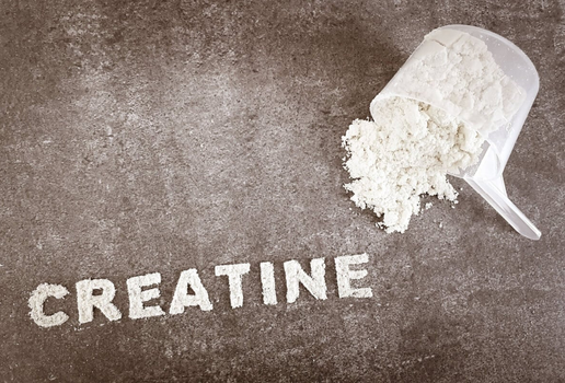 Apesar de sua popularidade, a creatina ainda levanta muitas dúvidas sobre como e quando deve ser usada (Imagem: Erhan Inga | Shutterstock)