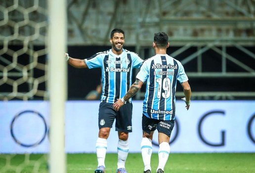 Grêmio vence Campinense por 2 a 0 e avança na Copa do Brasil