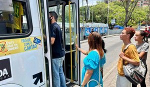 Passageiros reclamam de troco incompleto nos ônibus