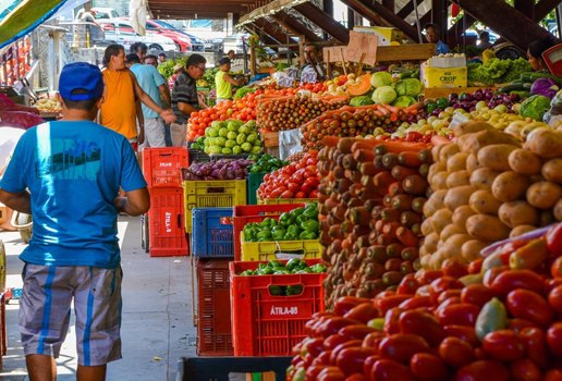 Mercado central funciona durante o feriado