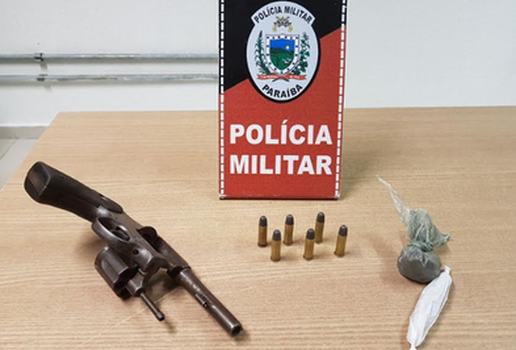 Policia militar armas e drogas