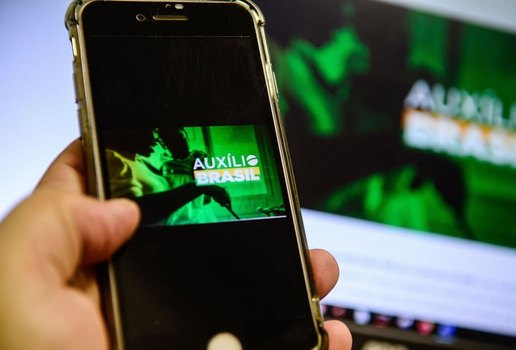 Caixa começa a pagar parcela de fevereiro do Auxílio Brasil nesta segunda (14)