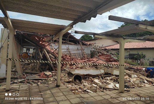 teto de escola desaba e deixa feridos em João Pessoa