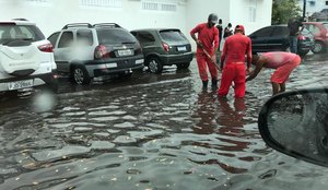 Ponto de alagamento na avenida Tabajaras