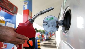 Gasolina frentista postos de combustiveis foto marcelo camargo agencia brasil