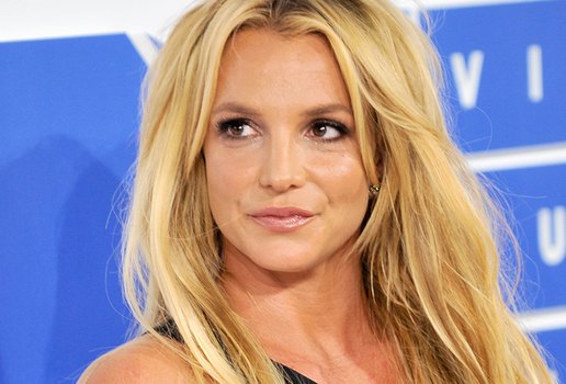 Pai de Britney Spears deixa de ser tutor da artista e fãs comemoram