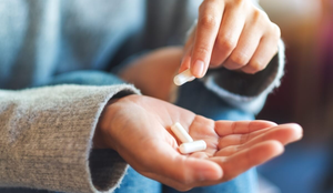 Reposição hormonal sem critério pode ser perigosa (Imagem: Farknot Architect | Shutterstock)