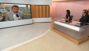 Reporter chama programa da Record TV na Globo