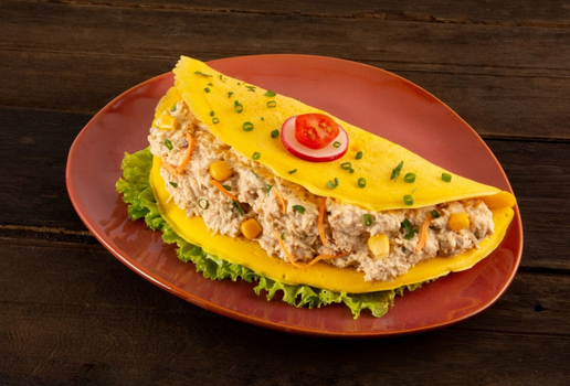 Crepioca de frango (Imagem: Best Food Photos | Shutterstock)