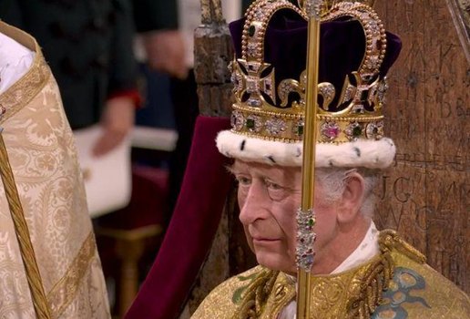 Com 74 anos, Charles III é o monarca mais velho a ascender ao trono.