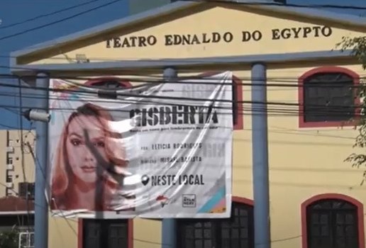 Cartaz da peça 'Gisberta' no Teatro Ednaldo do Egypto, em João Pessoa.