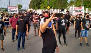 Músicos durante protesto em João Pessoa