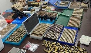 Polícia apreendeu armas e centenas de munições