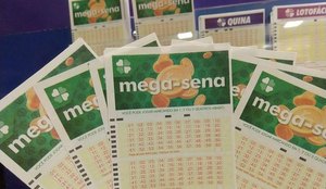 AApostas simples da Mega-Sena custam R$ 4,50.