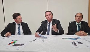 Bolsonaro volta a dizer que não tomará a vacina contra a covid-19