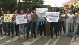 Protesto escola Santa Rita