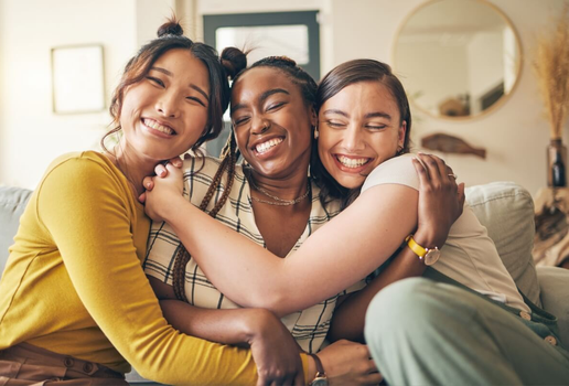 Cada signo tem uma forma única de demonstrar afeto (Imagem: PeopleImages.com - Yuri A | Shutterstock)