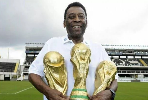 Com a seleção, Pelé conquistou três Copas do Mundo
