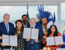 Presidente Lula assina demarcacao de terra indigena na Paraiba