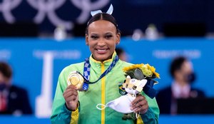 Rebeca Andrade garante ouro para o Brasil no salto; veja