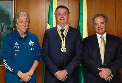 Jorge Jesus publica fotografia com Bolsonaro e gera controversia