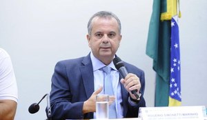Ministro Rogério Marinho participa de entrega de casas em João Pessoa