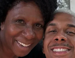 Atriz da Globo Ju Colombo perde o filho de 21 anos nos EUA