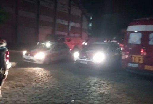 Desde as primeiras horas da madrugada equipes estão nas ruas