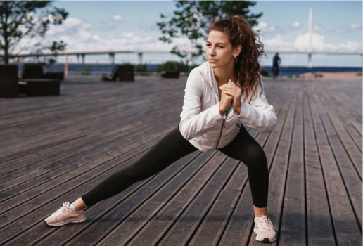 Movimentar o corpo no inverno é importante para manter a saúde e o bem-estar (Imagem: muse studio | Shutterstock)