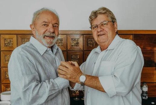 João Azevedo se reúne com Lula em Recife