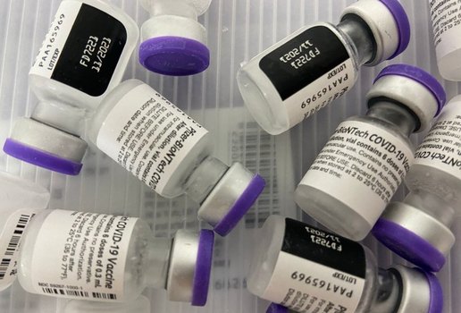 Vacinas contra Covid-19 fabricadas pela Pfizer;