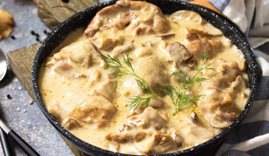 Filé de frango ao molho de mostarda (Imagem: Elena Hramova | Shutterstock)