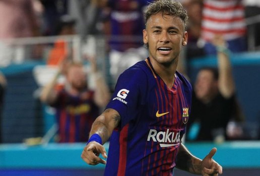 Neymar junior entre amigos