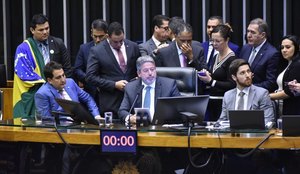 O relator da proposta é o deputado Orlando Silva (PCdoB-SP).