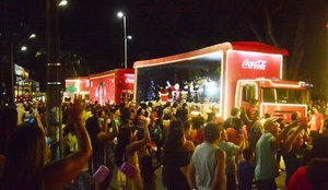 Caravana da Coca-Cola dá boas vindas ao mês natalino em João Pessoa