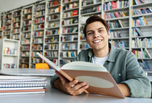 O segredo para um bom desempenho no Concurso Nacional Unificado 2 está na preparação antecipada (Imagem: LightField Studios | Shutterstock)